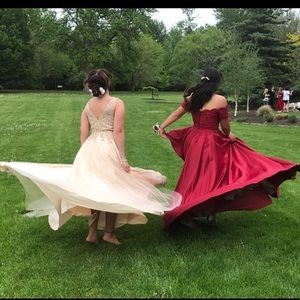 Meet your Posher, Haley